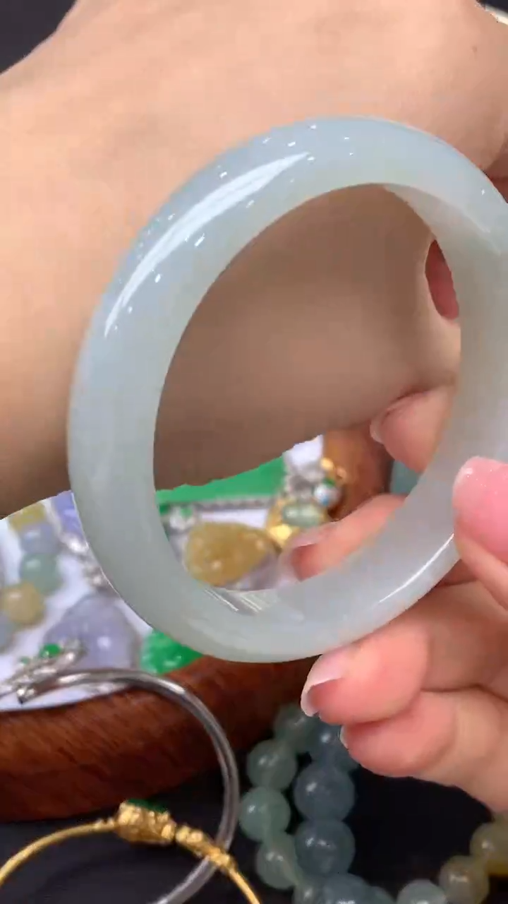 【闪购商品】翡翠手镯未镶嵌10-天然翡翠