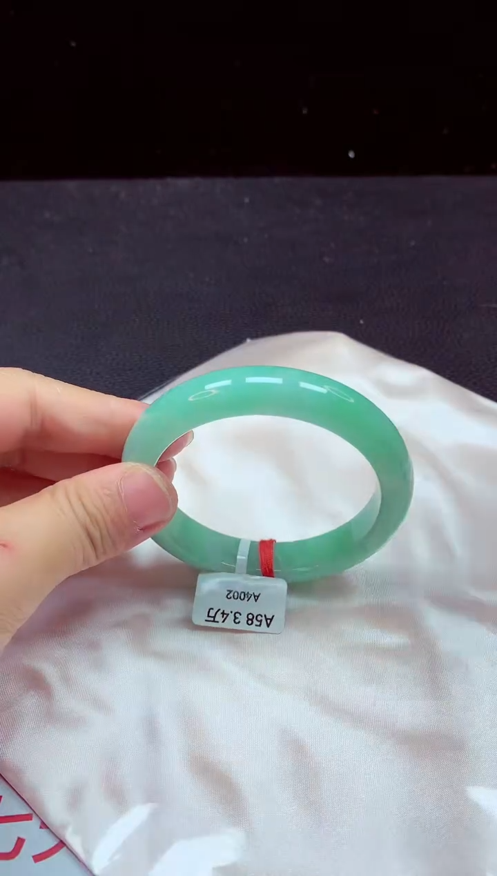 【闪购商品】翡翠手镯未镶嵌手镯58