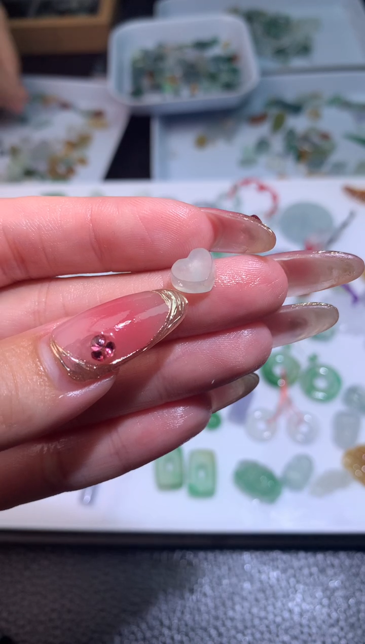 【闪购商品】定制翡翠未镶嵌毛货