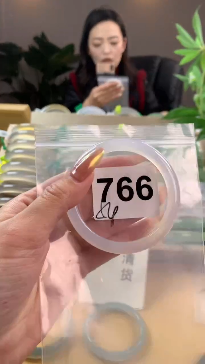【闪购商品】玛瑙/玉髓手镯未镶嵌766