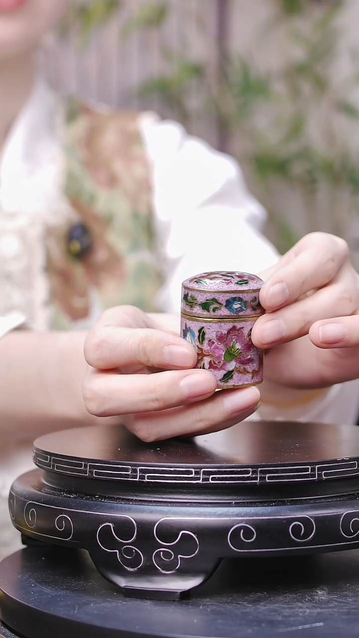 【闪购商品】非遗技艺 景泰蓝粉盒六棱粉紫