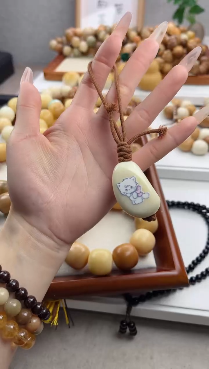 【闪购商品】菩提根/象牙果手串象牙果kitty猫挂件·尺寸随机一个