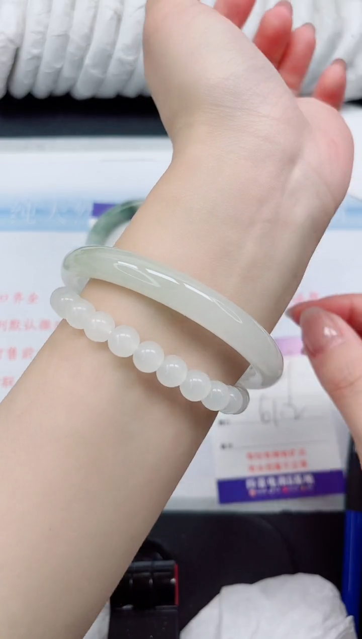 【闪购商品】石英质玉手镯未镶嵌239#61.2