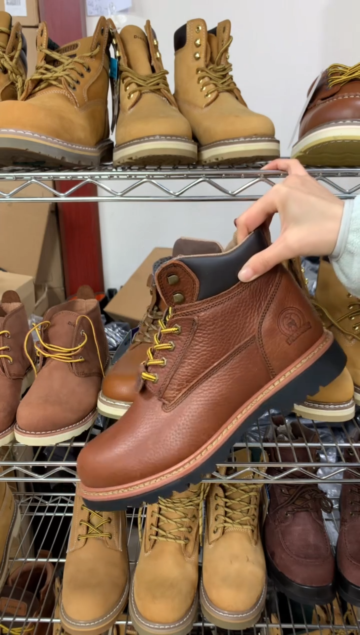 牛皮46.5码，84424 ，运动鞋码，工装靴，默认微瑕