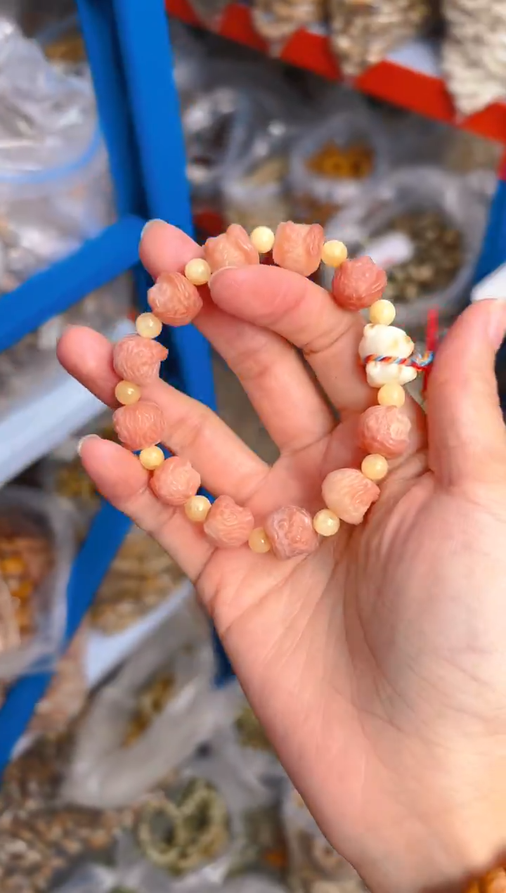 吊坠菩提根/象牙果粉色醒狮单圈