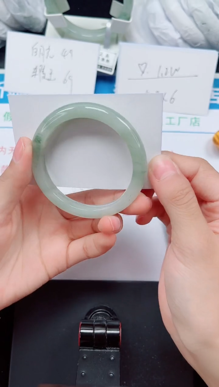 未镶嵌手镯石英质玉192-52/53/54