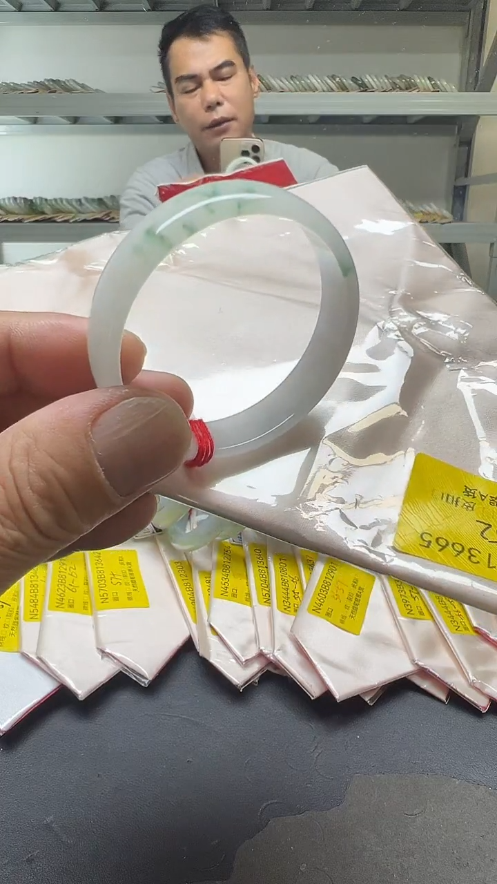 未镶嵌手镯翡翠51-52/13665