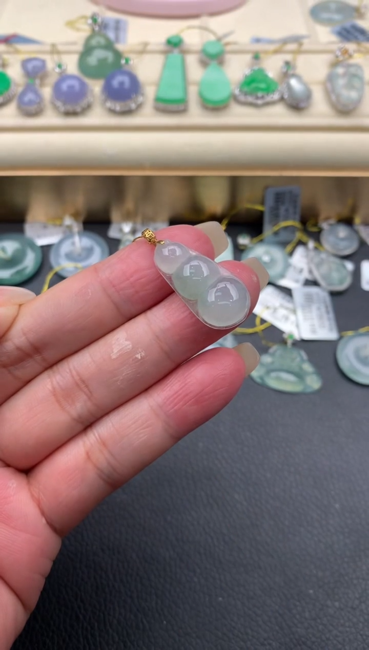 【闪购商品】翡翠颈饰18K金镶嵌W101       