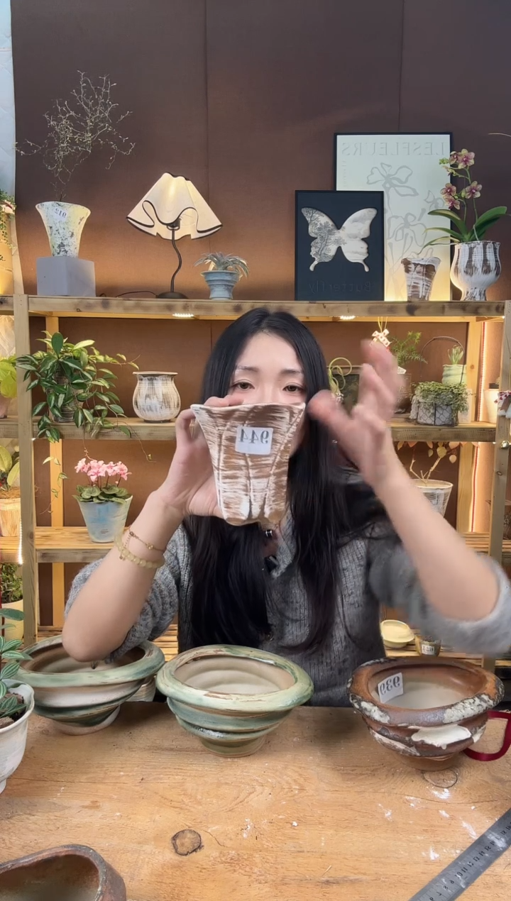 无花朵编号    944 景德镇手绘花盆