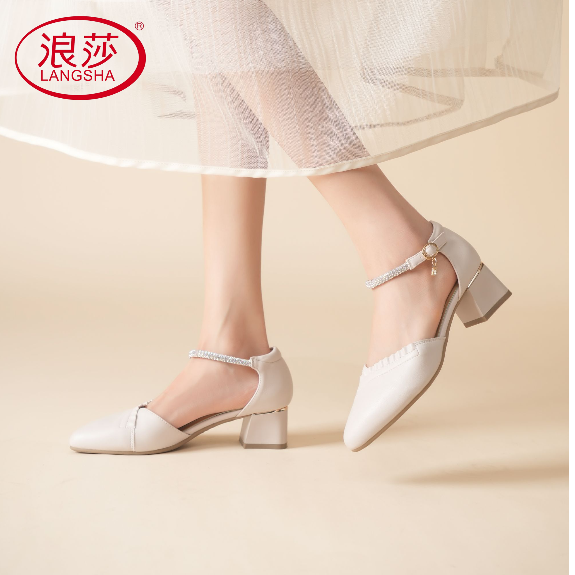 真皮单鞋女秋季新款包头鞋子百搭包头中空鞋一字带单鞋852