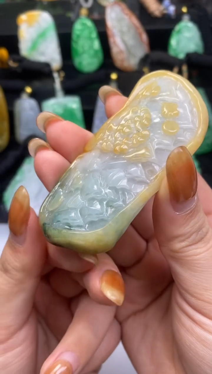 【闪购商品】翡翠颈饰未镶嵌 翡翠A货一物一证