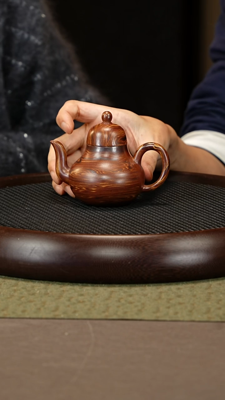 茶壶紫砂26 姚玲香 龙山古乌泥绞泥 思婷170cc