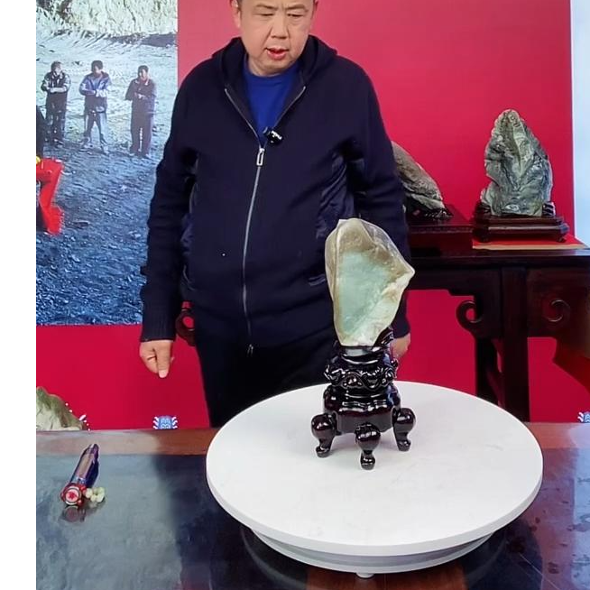 新疆原石摆件带底座发一件编号880