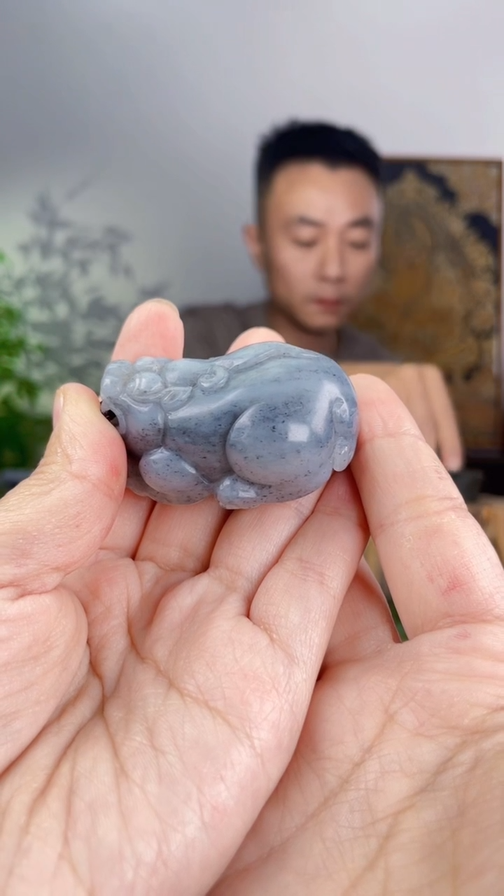 和田玉未镶嵌把件貔貅