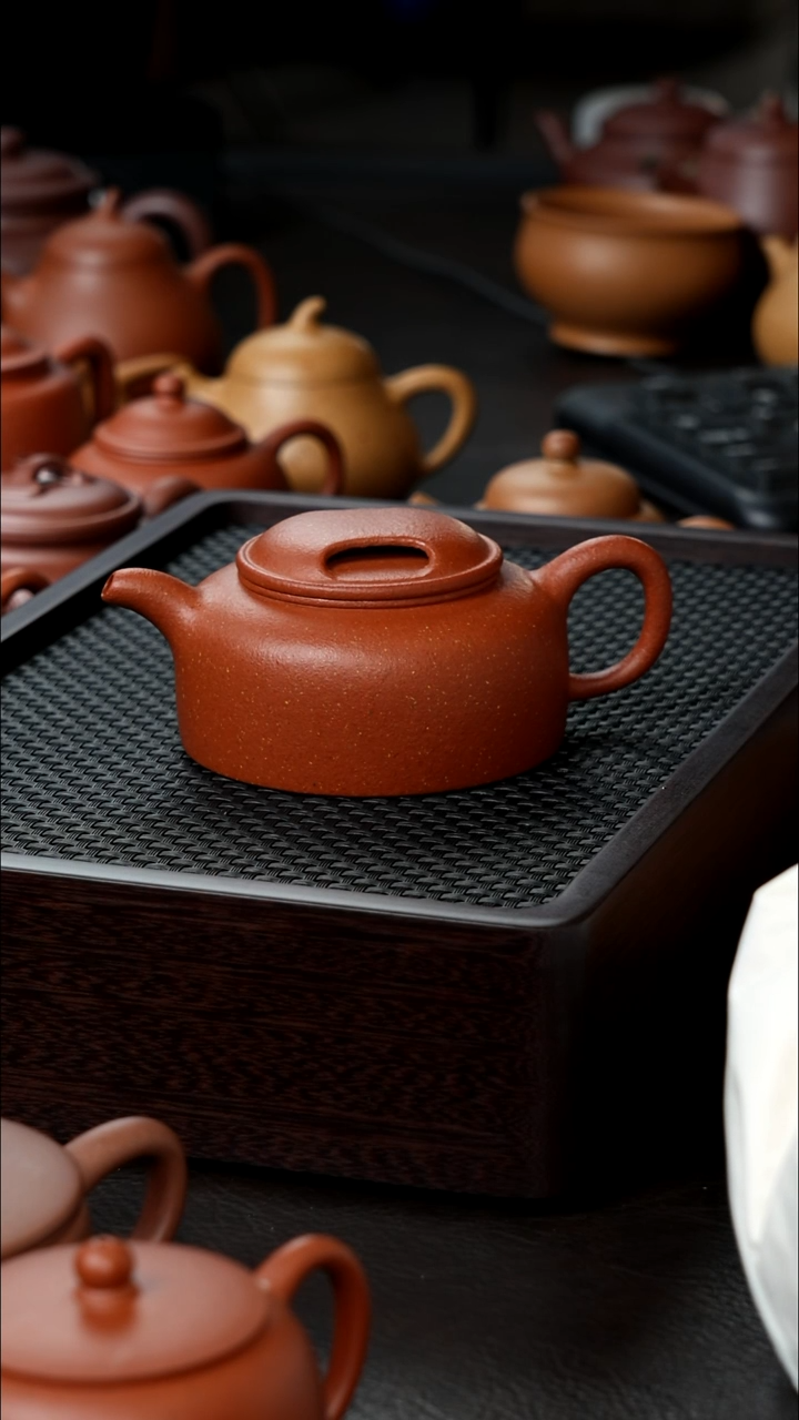 茶壶紫砂西**佬宝山精挑半手牛盖160            