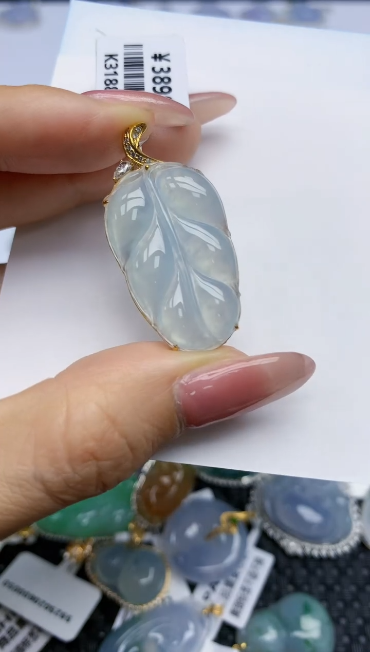 【闪购商品】翡翠挂件18K金镶嵌天然翡翠A货