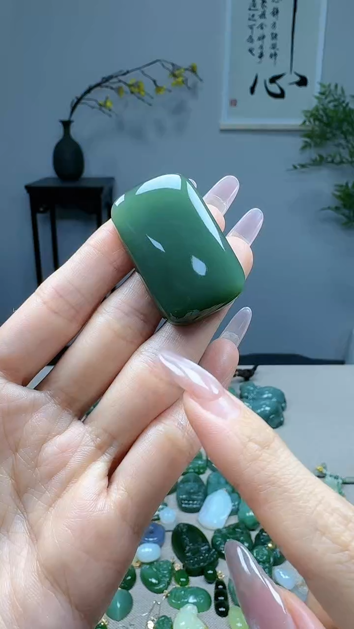 未镶嵌和田玉挂件1