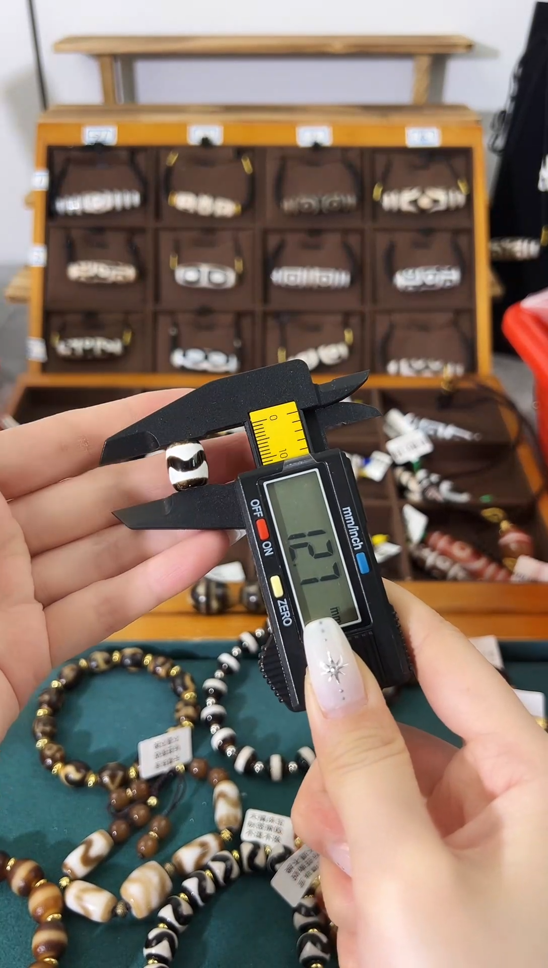 玛瑙/玉髓（覆膜）颈饰未镶嵌42微瑕