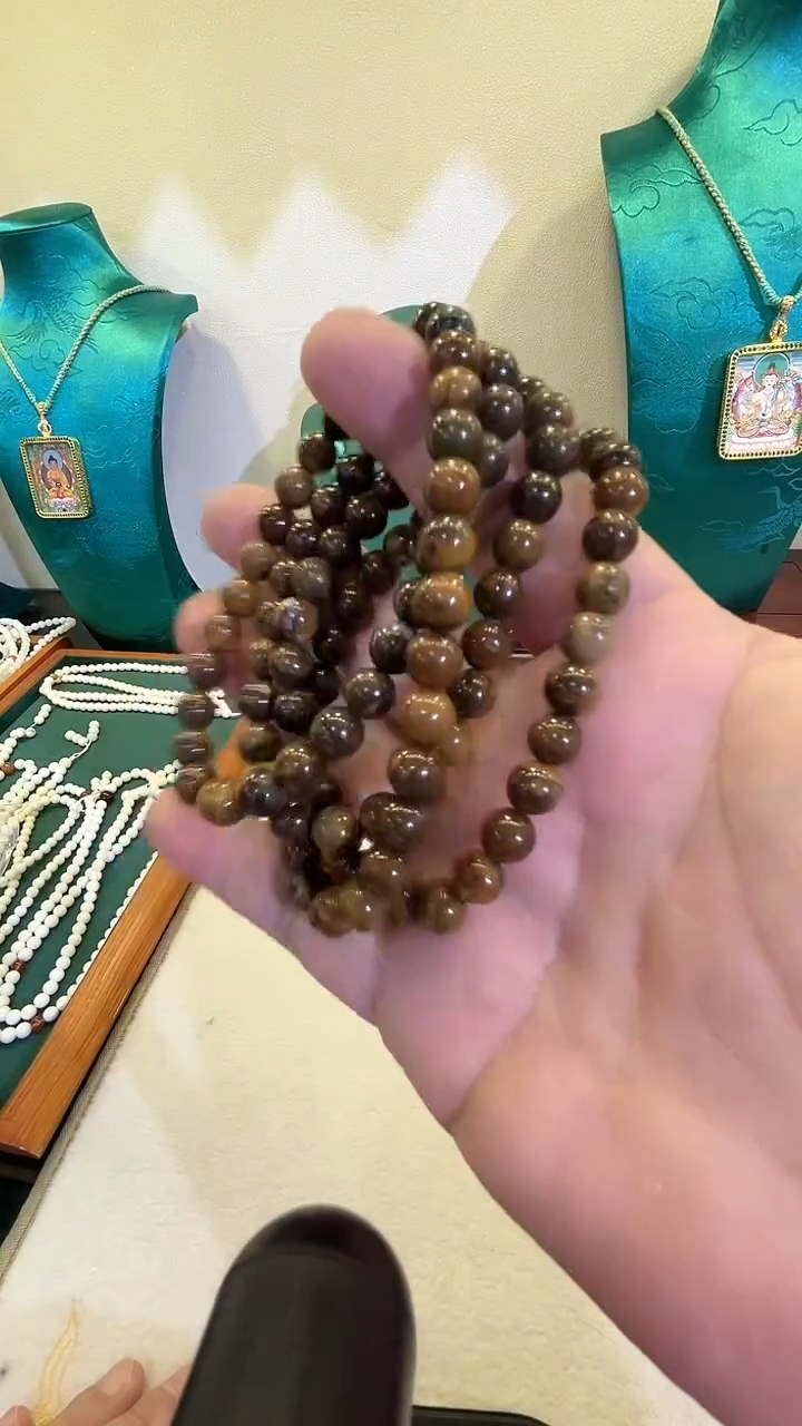 【闪购商品】石英质玉手链未镶嵌多圈手串多样性发其一