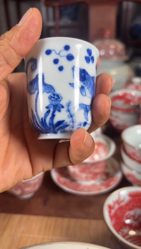 柴窑青花鱼藻纹杯杯