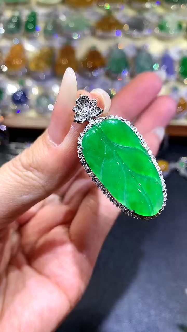 【闪购商品】翡翠吊坠(不含链)18K金镶嵌276-叶子（多样性发货一件