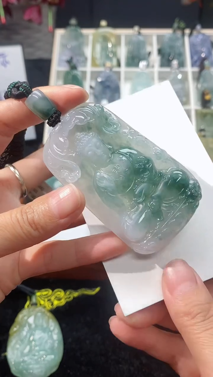 【闪购商品】翡翠颈饰未镶嵌缅甸天然翡翠