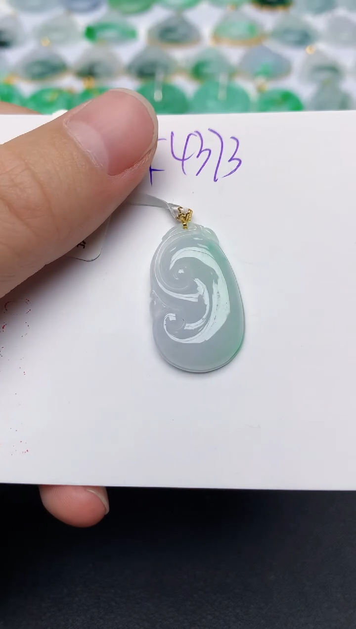 颈饰18K金镶嵌翡翠天然缅甸A货翡翠百元以上9元证书费自理