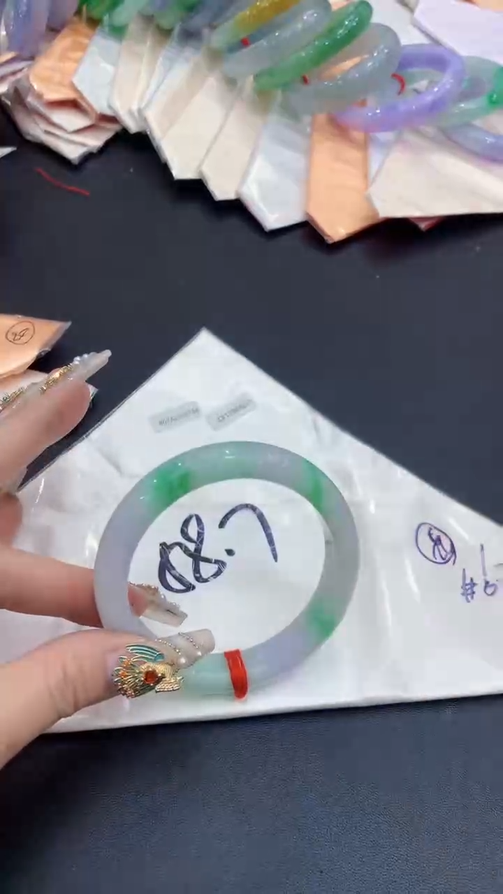 【闪购商品】翡翠手镯未镶嵌0984924603