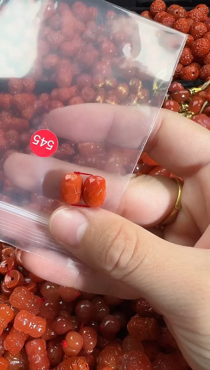 颈饰未镶嵌南红玛瑙1