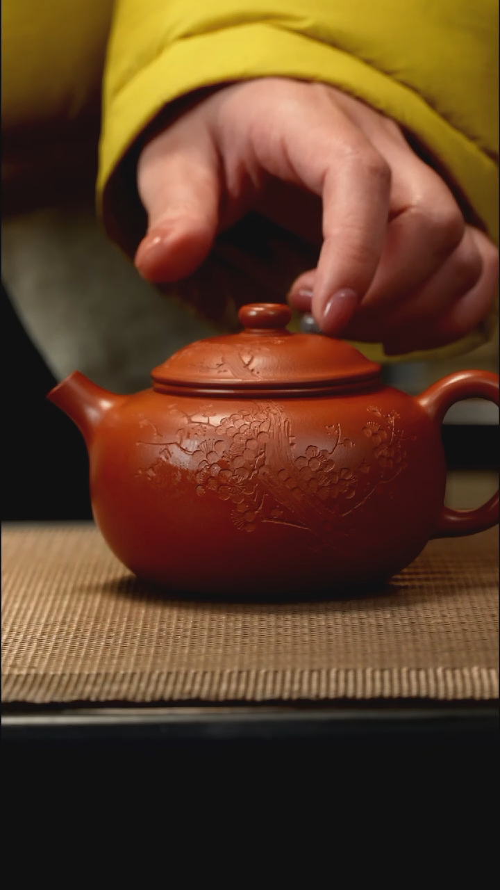 紫砂茶盏朱泥刻绘圆珠210CC