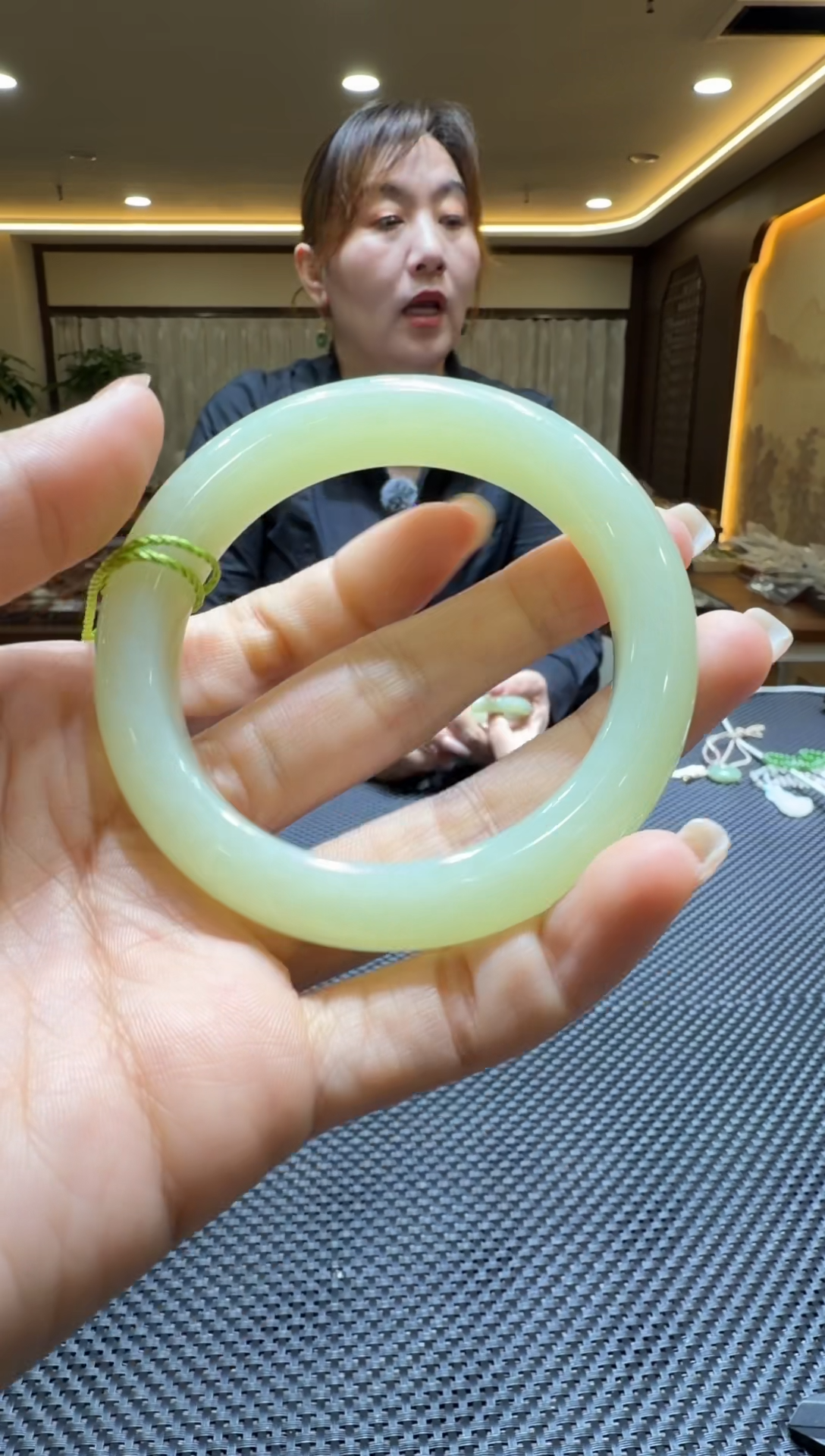 颈饰未镶嵌和田玉手镯56