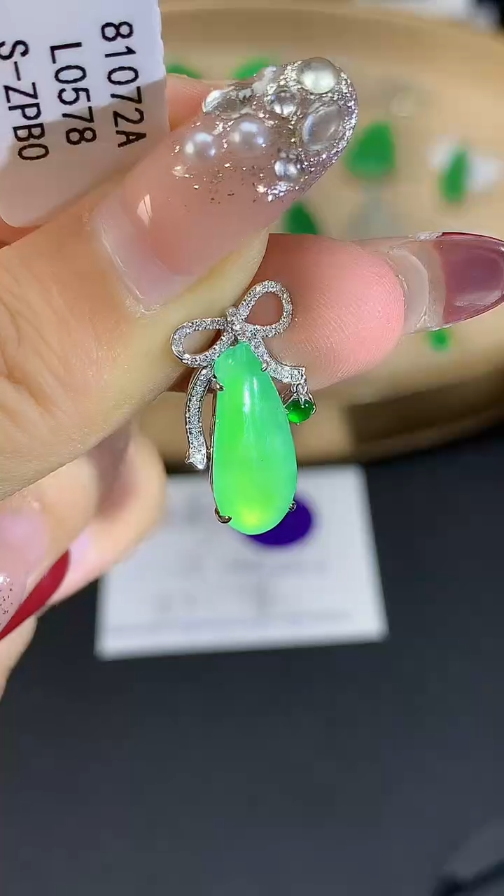 【闪购商品】翡翠吊坠(不含链)18K金镶嵌L0578多样性发其一