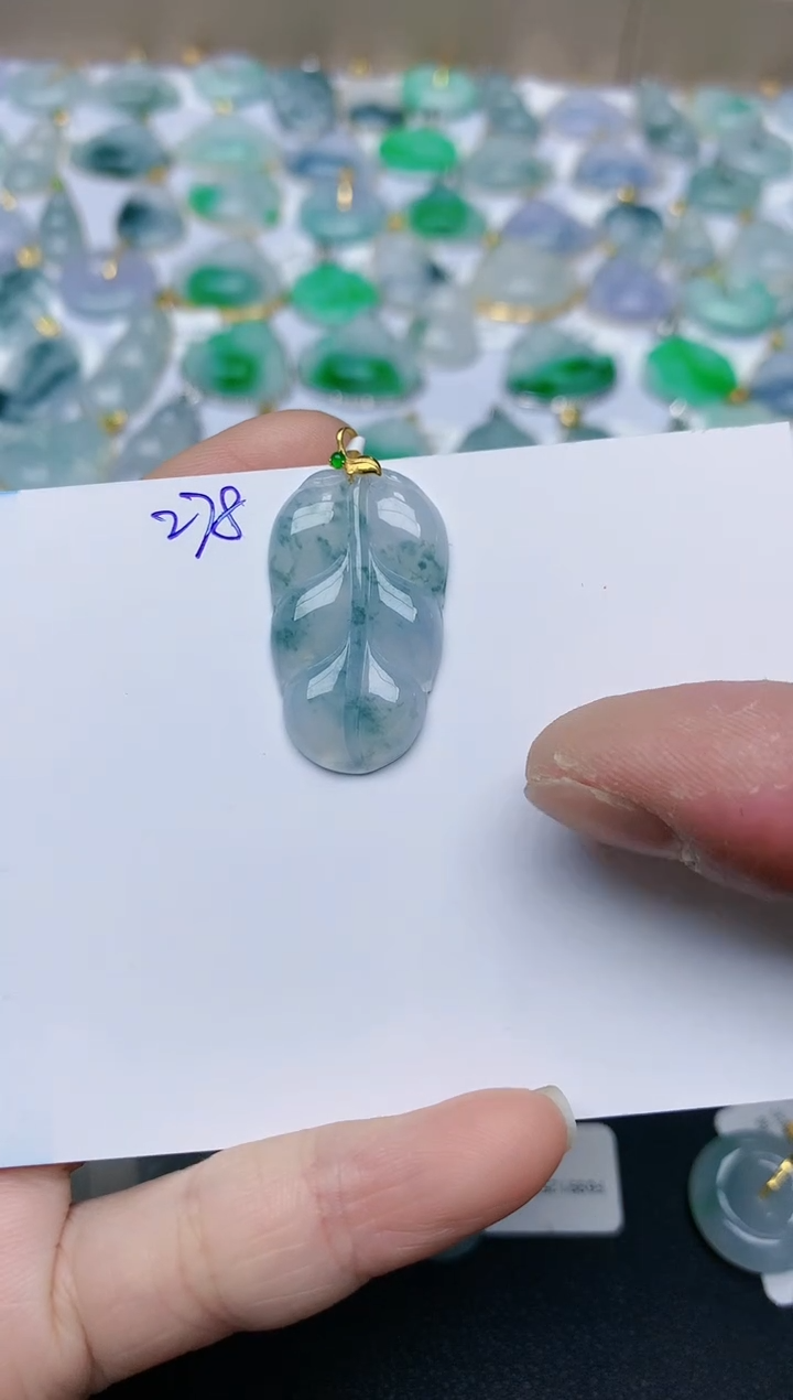 【闪购商品】翡翠颈饰18K金镶嵌天然翡翠A货    278