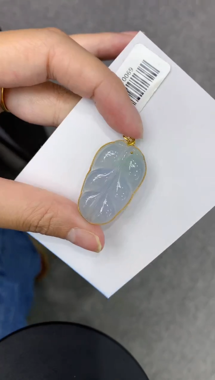 【闪购商品】翡翠颈饰18K金镶嵌111111111111