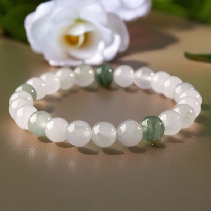 潮戴珠宝 新人福利天山冰翠时尚款飘花冰底手串卡8mm玉手串