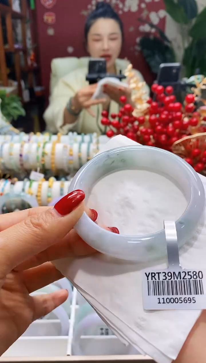 【闪购商品】翡翠手镯未镶嵌96冰飘5960/14.2*8.9