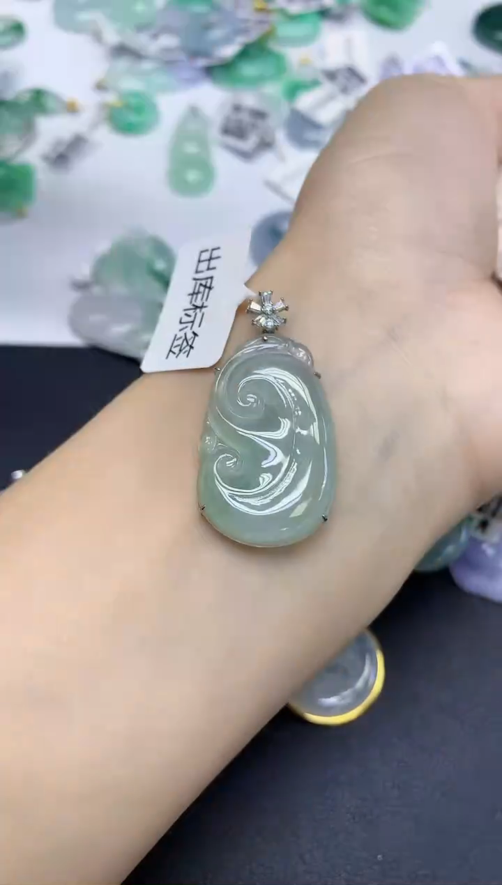 颈饰18K金镶嵌翡翠天然缅甸翡翠A货百元以上9元证书费自理