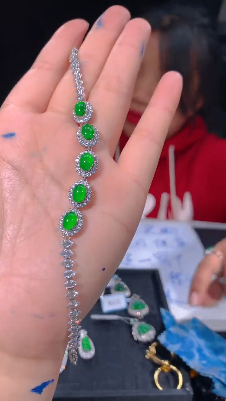 【闪购商品】定制翡翠未镶嵌27多样性发货（发其一）