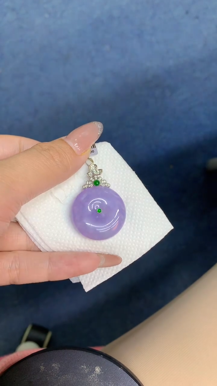 颈饰18K金镶嵌翡翠1