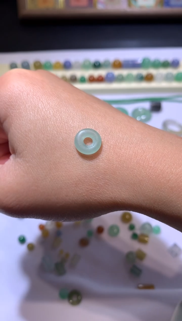 【闪购商品】定制翡翠未镶嵌10.3*2.6扣子99+10