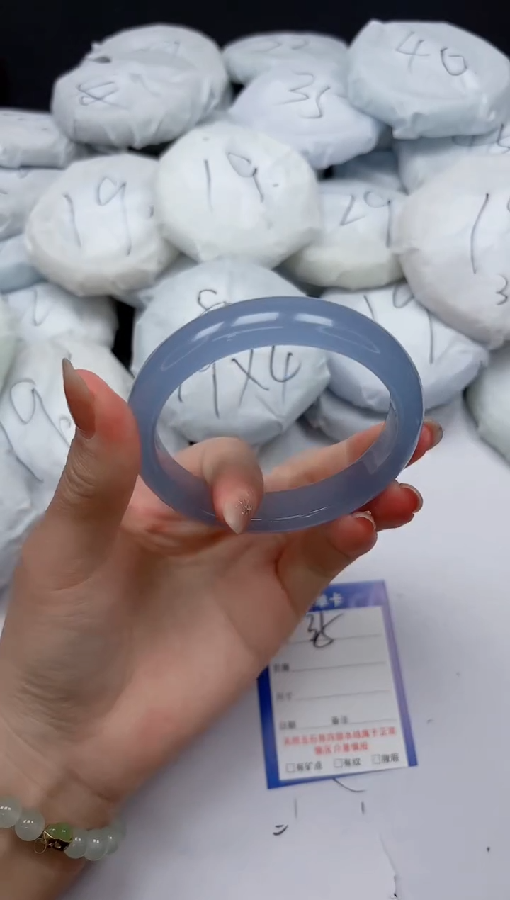 未镶嵌手镯石英质玉35/62.7