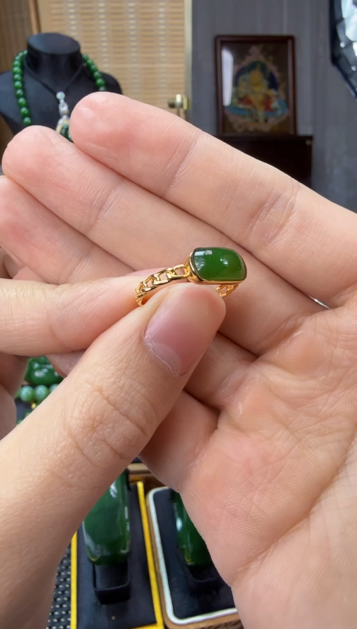 【闪购商品】和田玉（碧玉）戒指18K金镶嵌