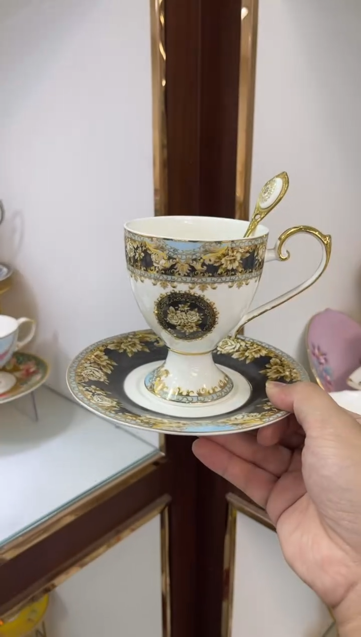 36%以上骨粉骨瓷杯碟 