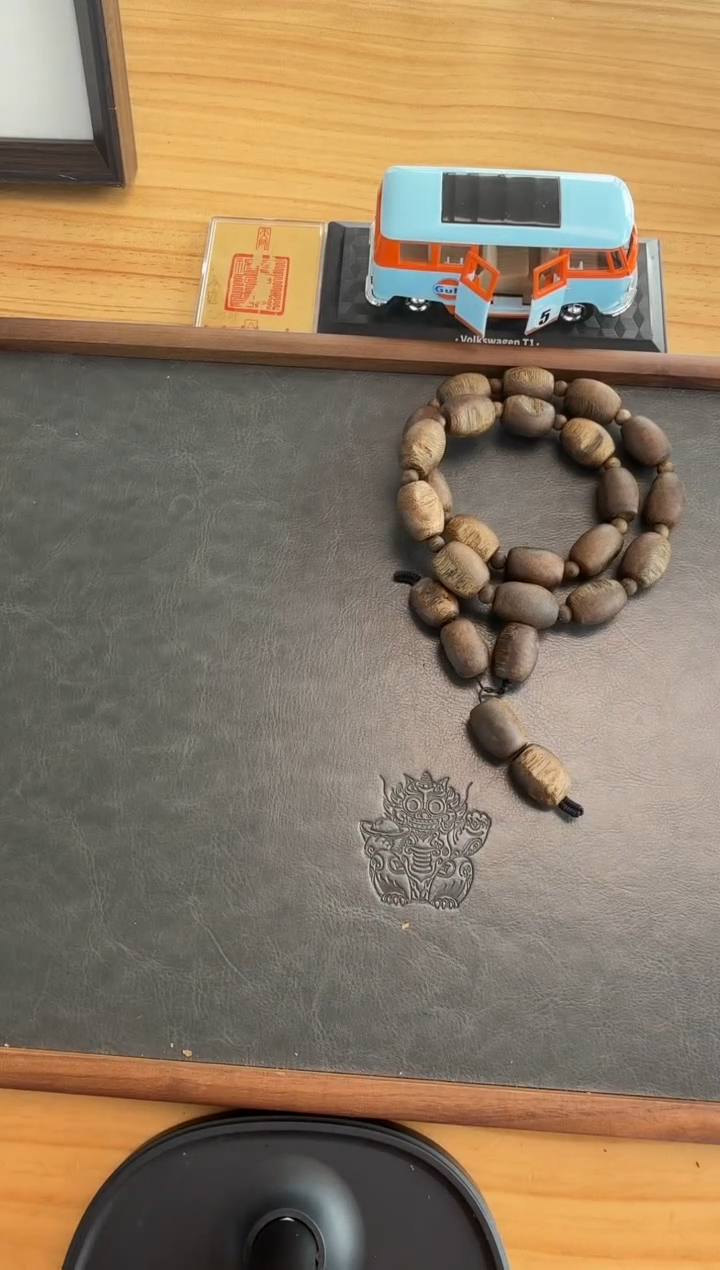 【闪购商品】沉香吊坠乌身大留疤手持双圈47g+