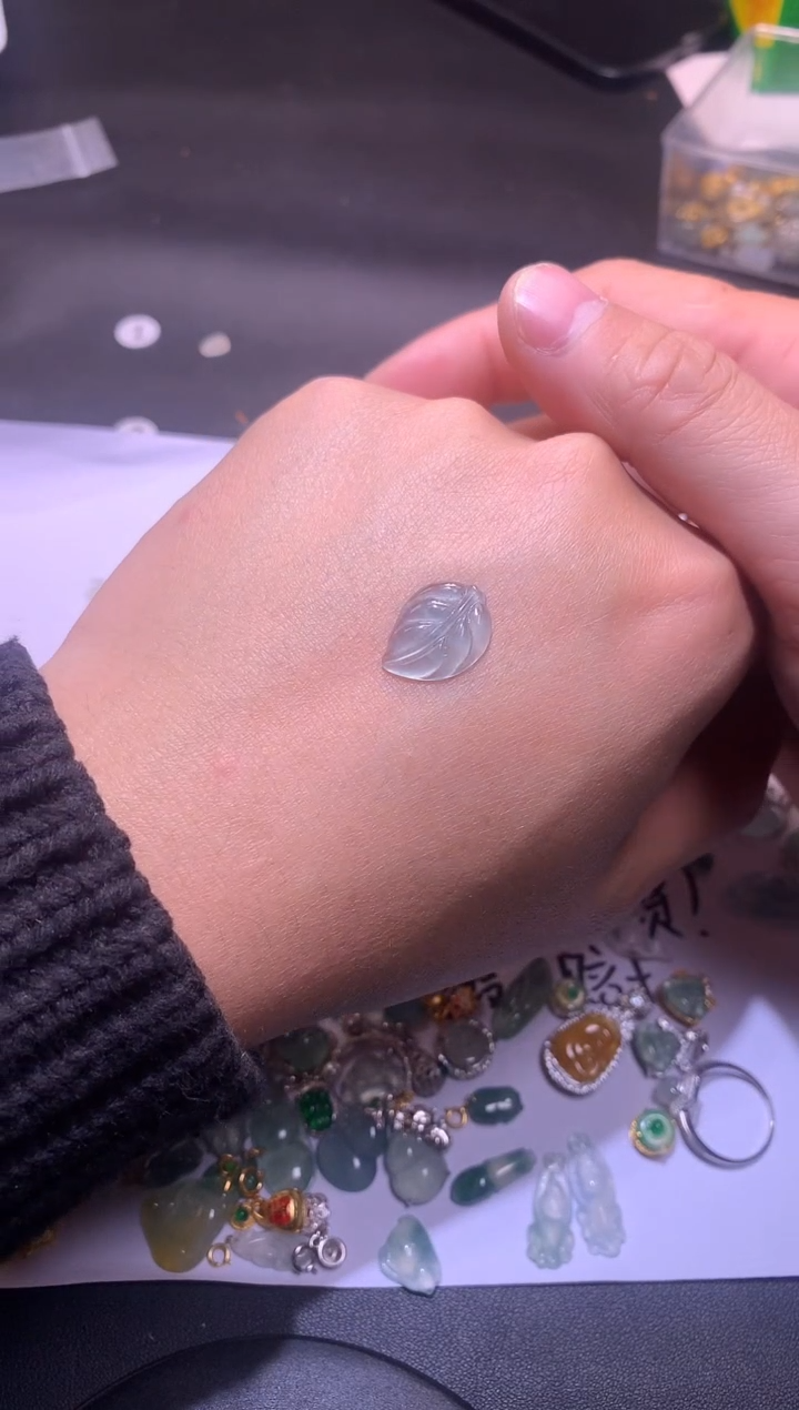 【闪购商品】翡翠吊坠(不含链)未镶嵌1