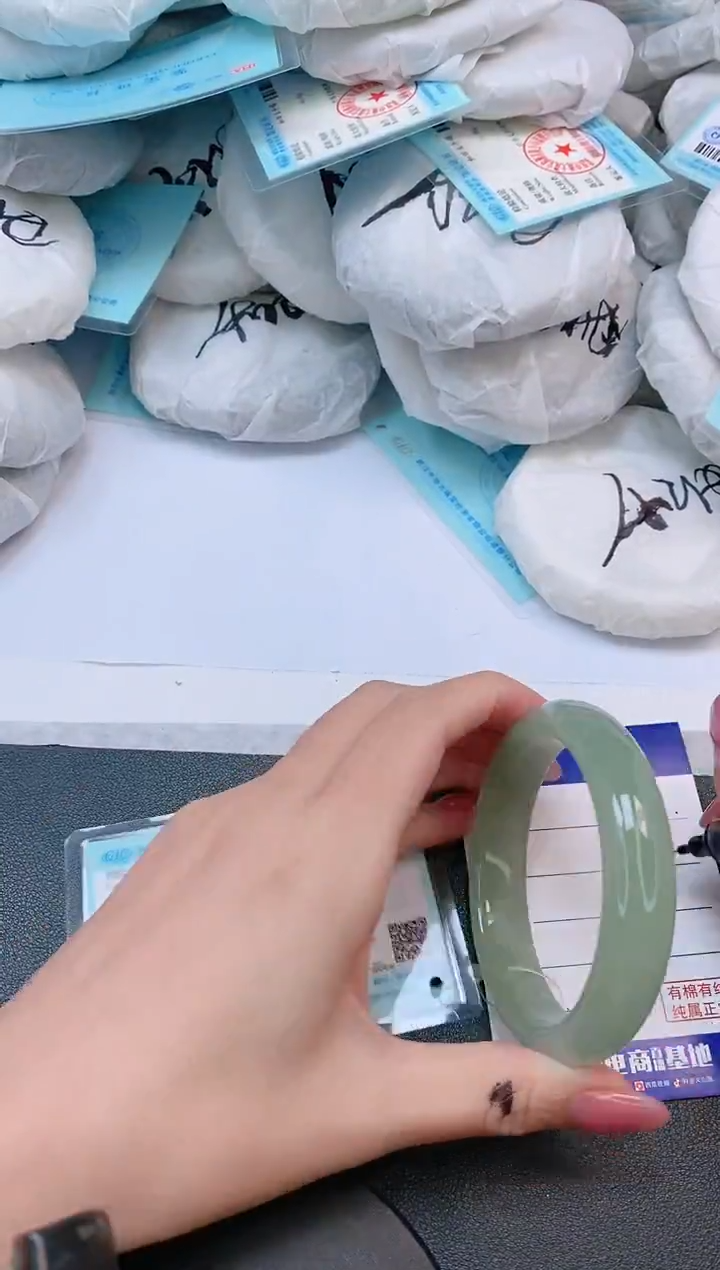 石英质玉手镯未镶嵌25L223-57