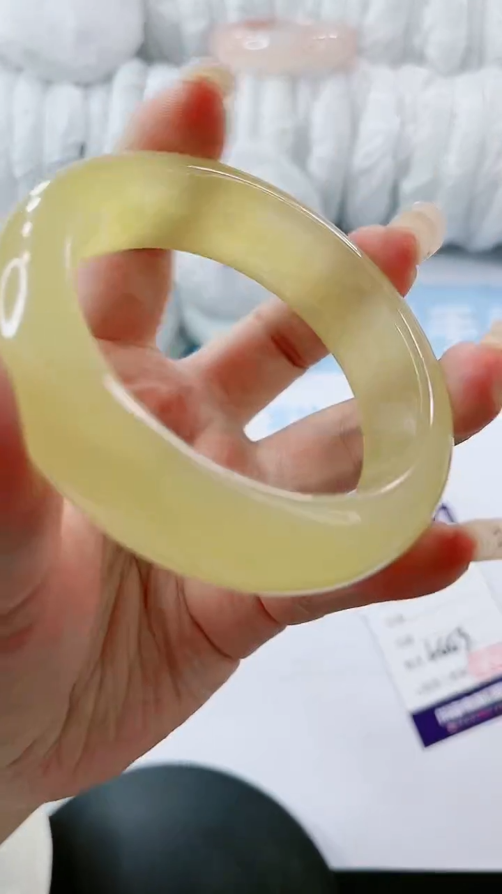 【闪购商品】石英质玉手镯未镶嵌多样性发货L663