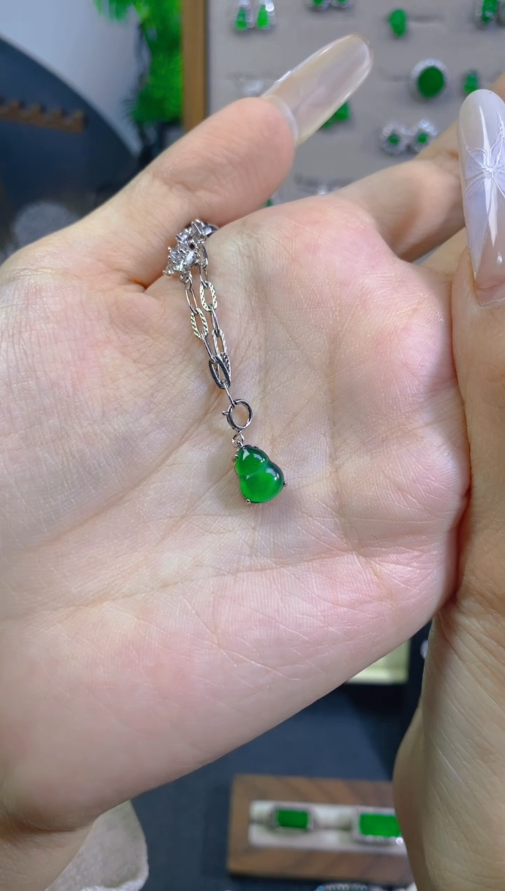 吊坠(不含链)银S925镶嵌翡翠葫芦滴溜
