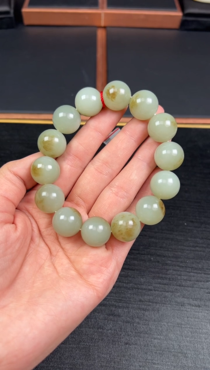 【闪购商品】和田玉手串未镶嵌且末微色差近矿卡16