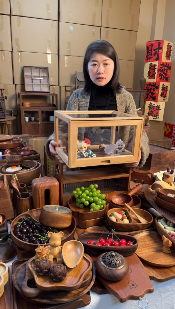 【闪购商品】白蜡木手办鞋子玻璃展示柜